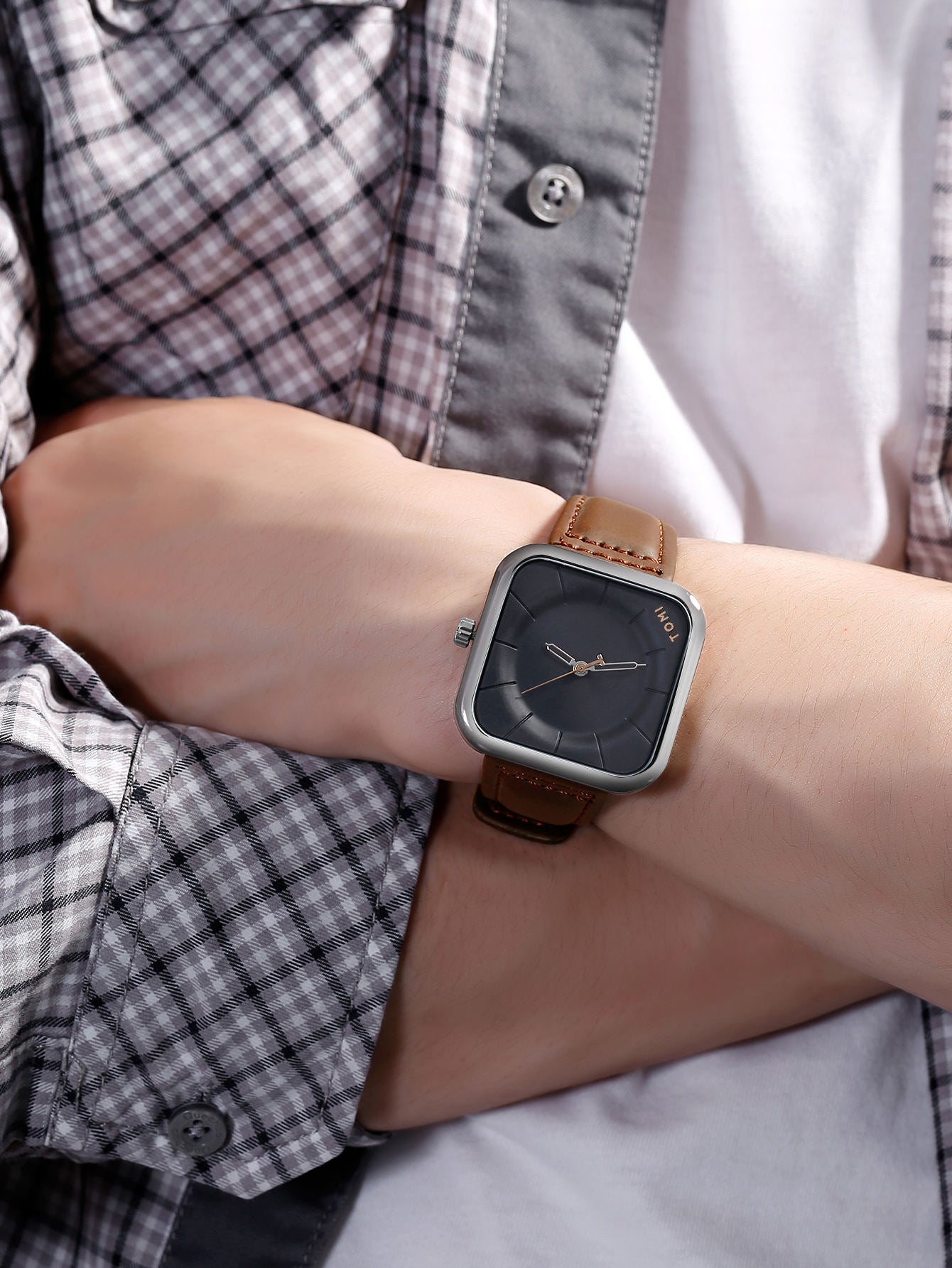TOMI T-093 square men's premium quartz watch