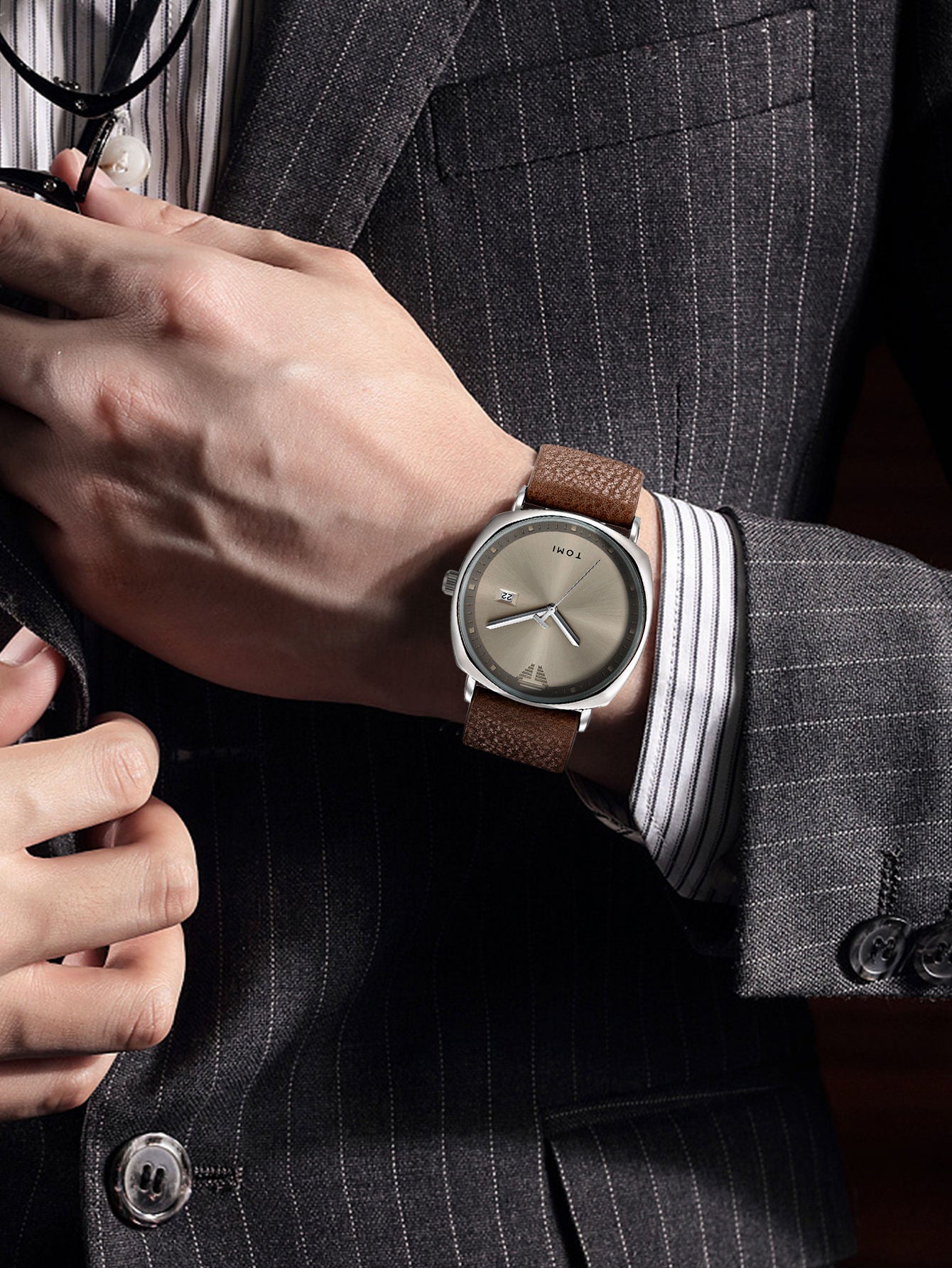 TOMI T-044 Men's quartz watch