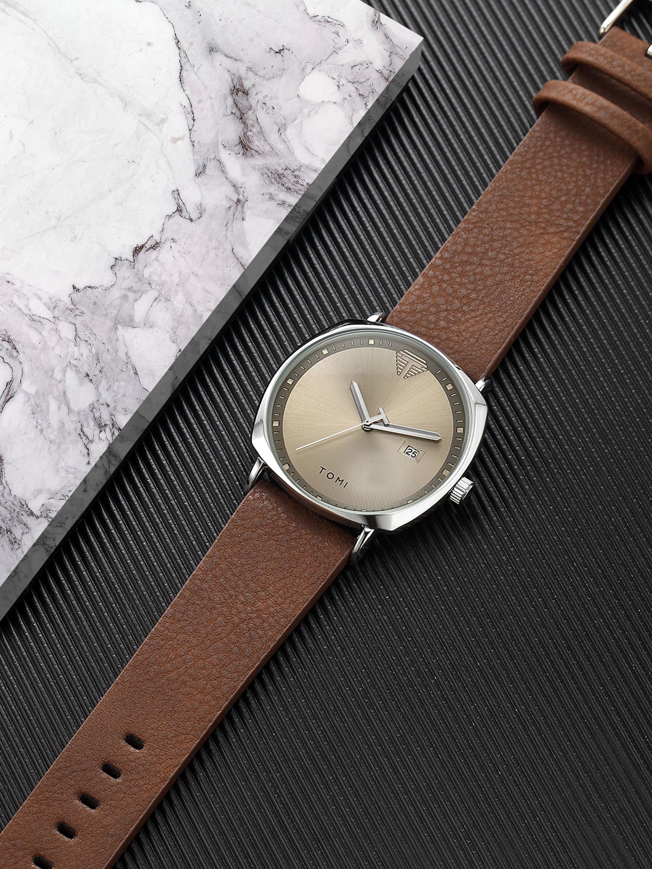 TOMI T-044 Men's quartz watch