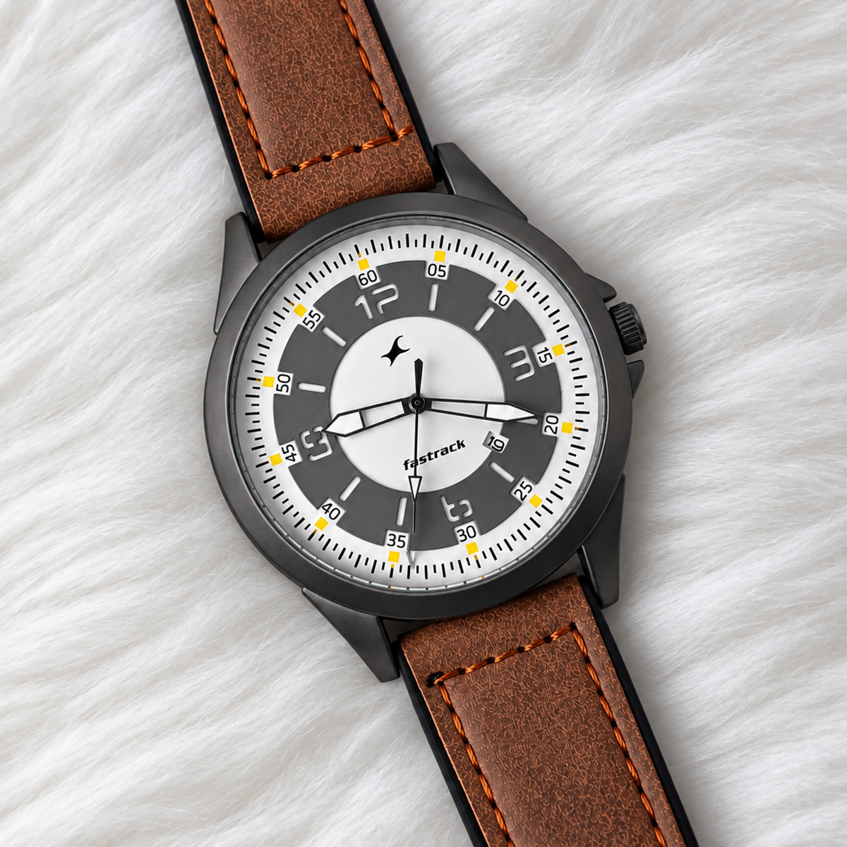 Fastrack KL04 Men's Watch (White:Brown)